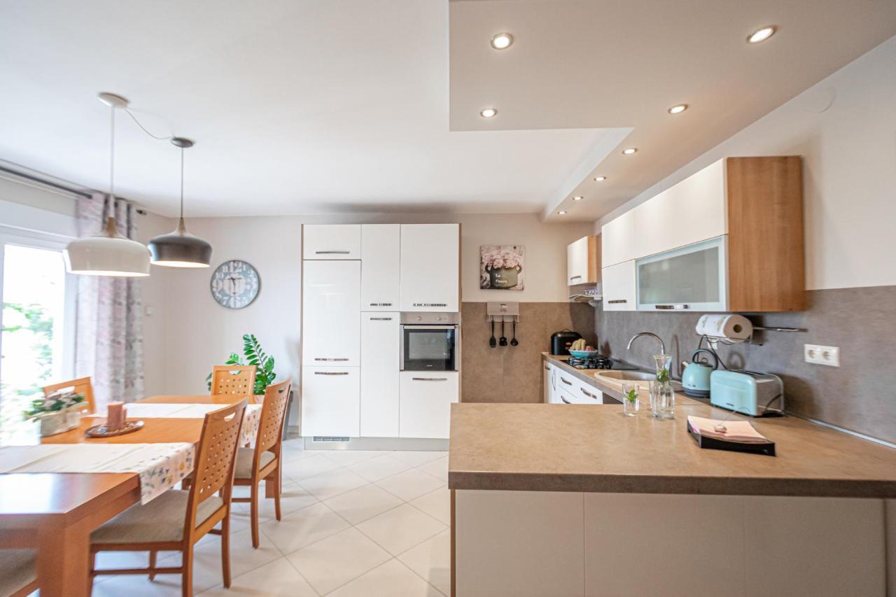 Two-Bedroom Apartment In Crikvenica Xcvii المظهر الخارجي الصورة